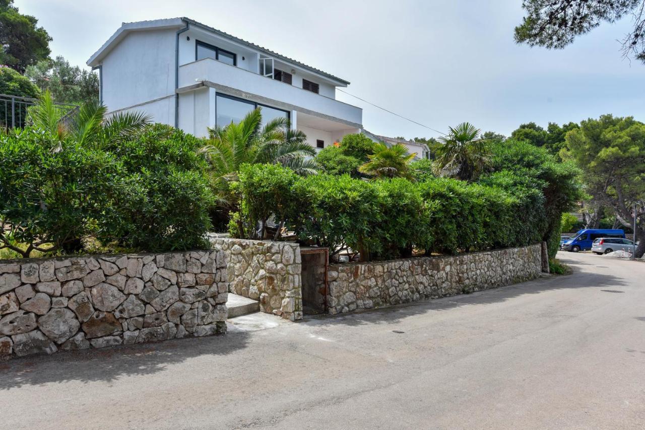 Lazaneo Seafront Apartments, 耶尔萨 外观 照片